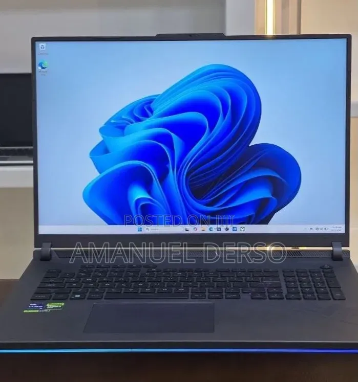 New Laptop Asus ROG Strix G18 12GB Intel Core i9 SSD 1T