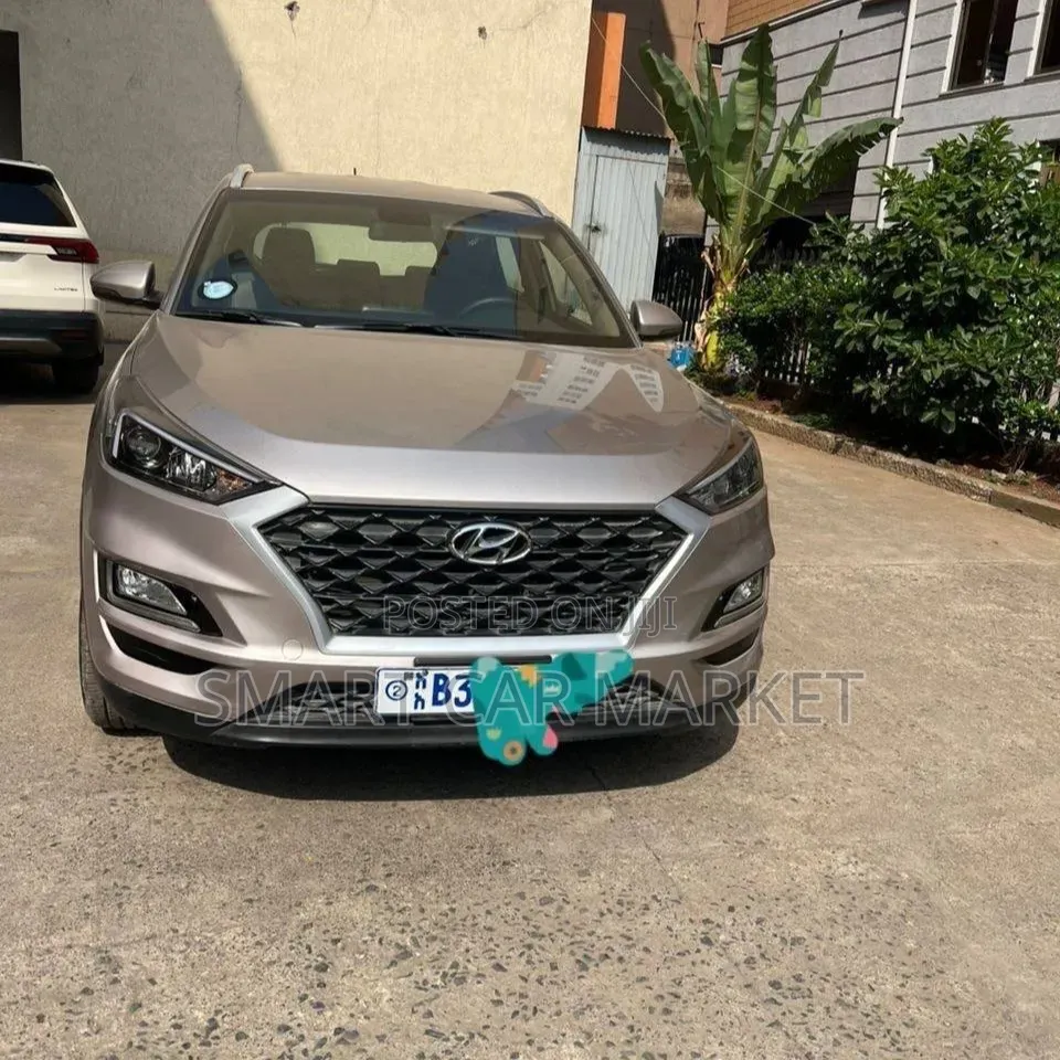 Hyundai Tucson 2018 Gold