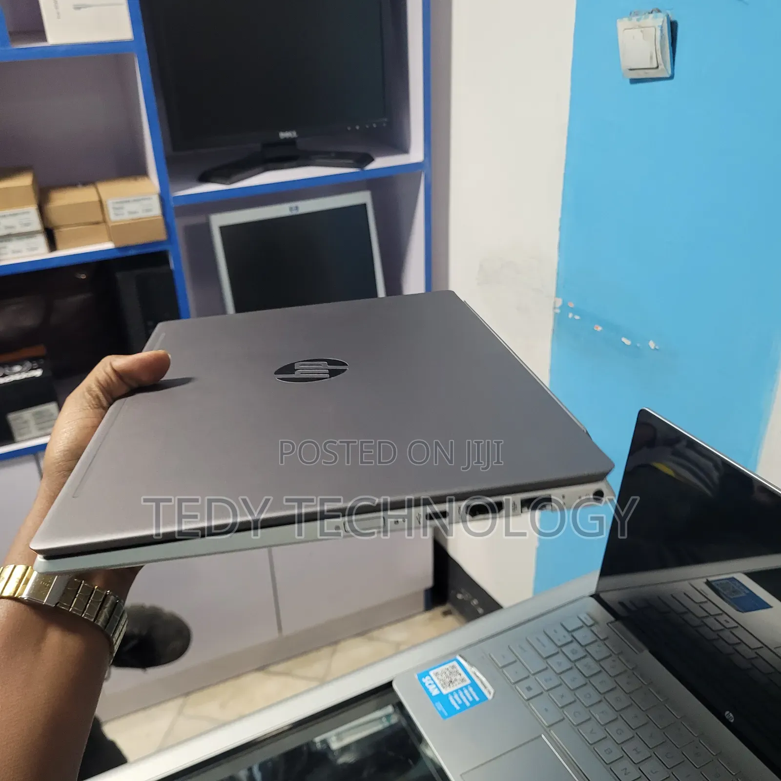 New Laptop HP Pavilion 14 8GB Intel Core i5 SSD 256GB