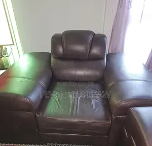 Lezer Sofa