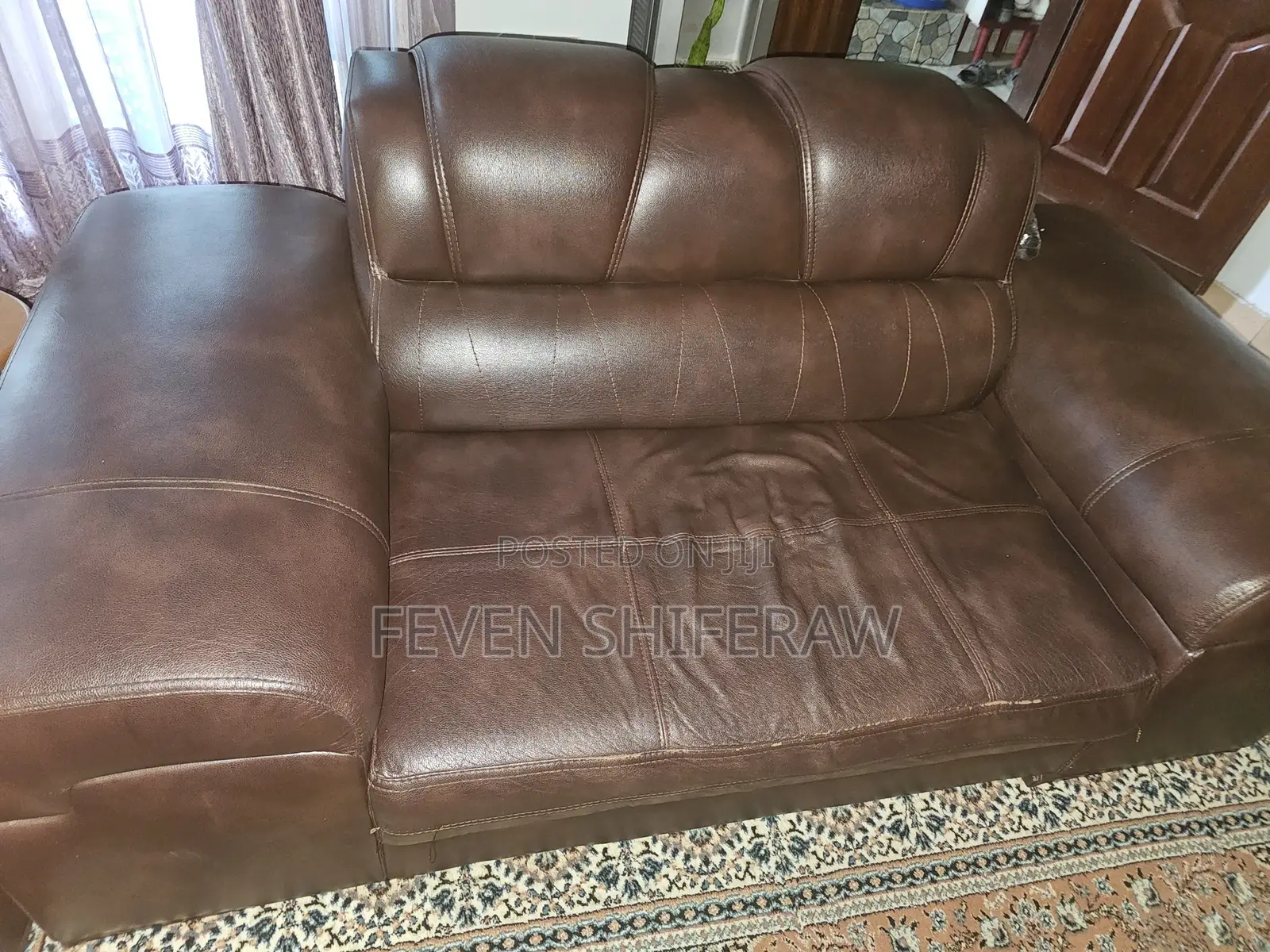 Lezer Sofa