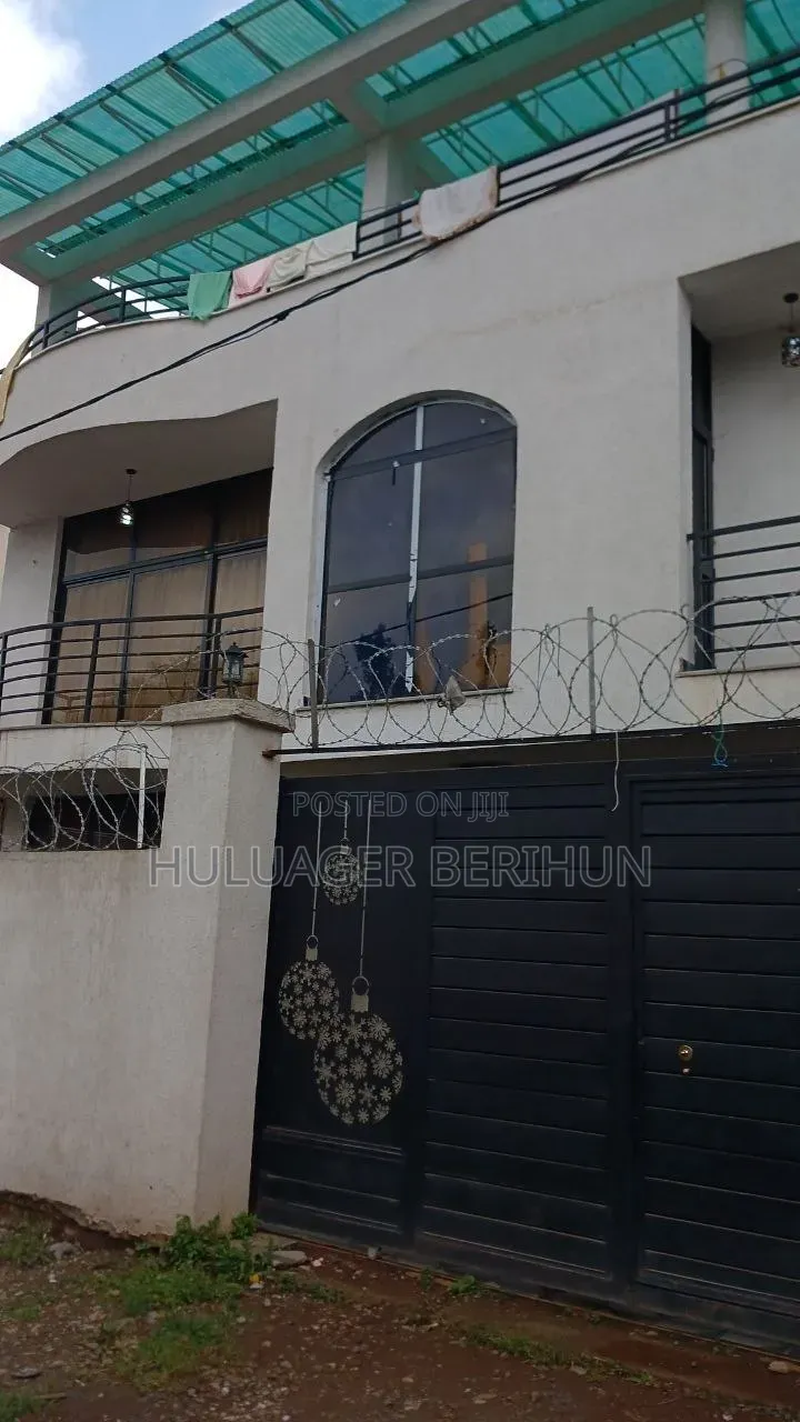 Furnished 3bdrm Villa in Bole for sale