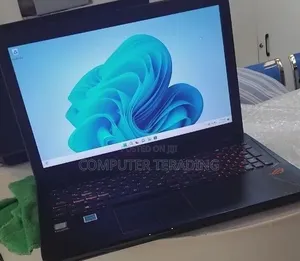 New Laptop Asus 8GB Intel Core i5 SSD 256GB