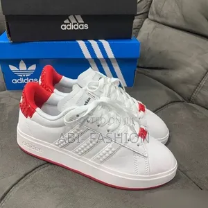 Adidas  Xlego "Grand Court" Flat