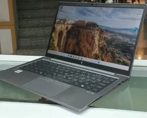 New Laptop HP ZBook Firefly 14 G7 16GB Intel Core i7 SSD 512GB
