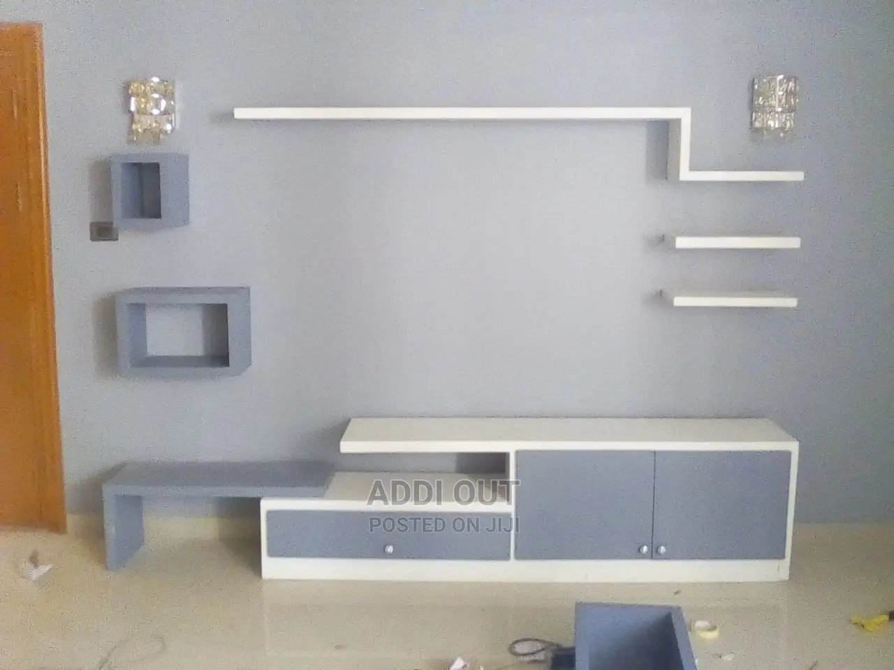 Tv Stand/የቲቪ ማስቀመጫ