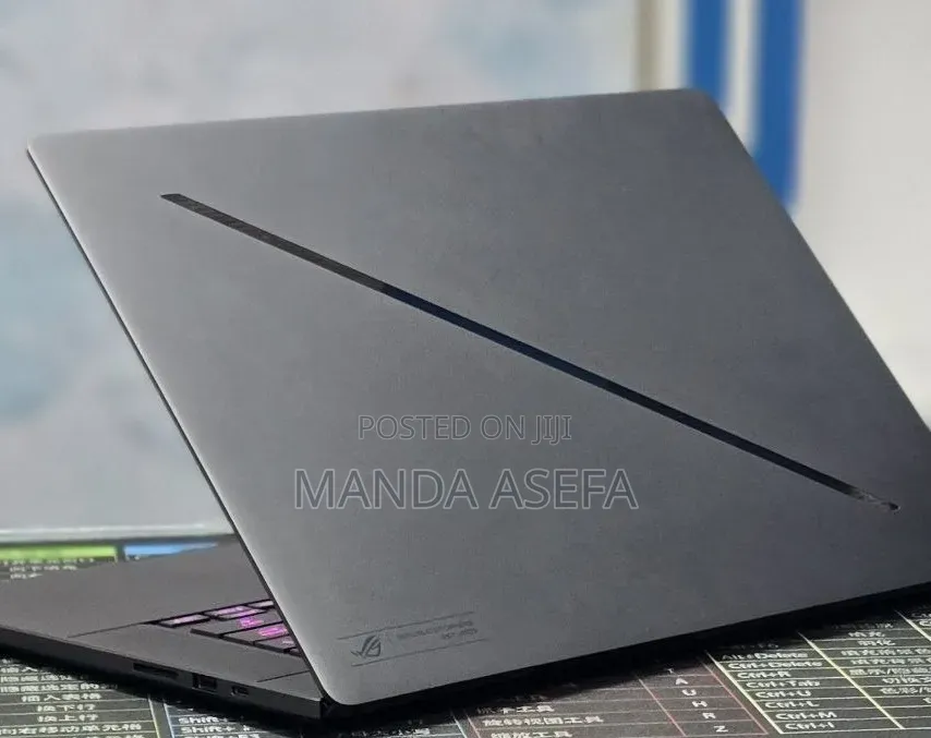 New Laptop Asus ROG Zephyrus G16 16GB Intel Core Ultra 9 SSD 1T