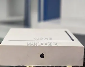 New Laptop Apple MacBook Air 2025 M4 16GB Apple M5 SSD 256GB