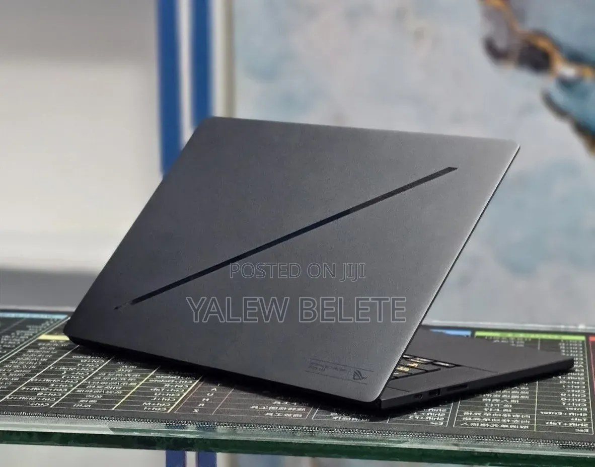 New Laptop Asus ROG Zephyrus G16 16GB Intel Core Ultra 9 SSD 1T