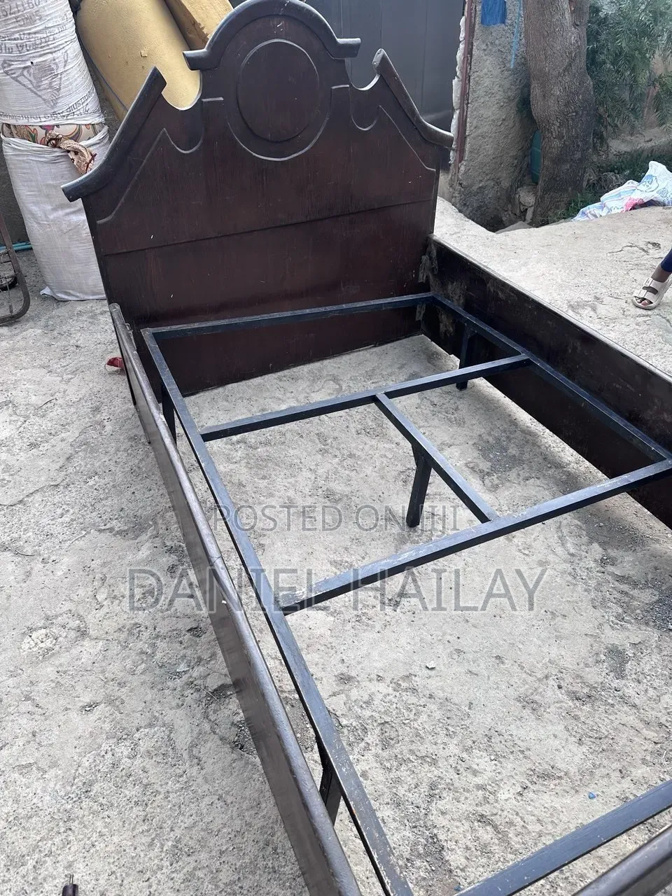 ኣልጋ (Bed) Used