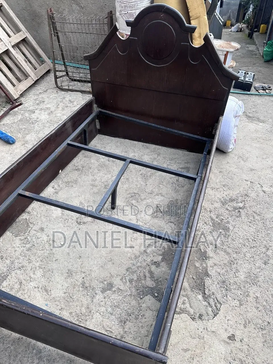 ኣልጋ (Bed) Used