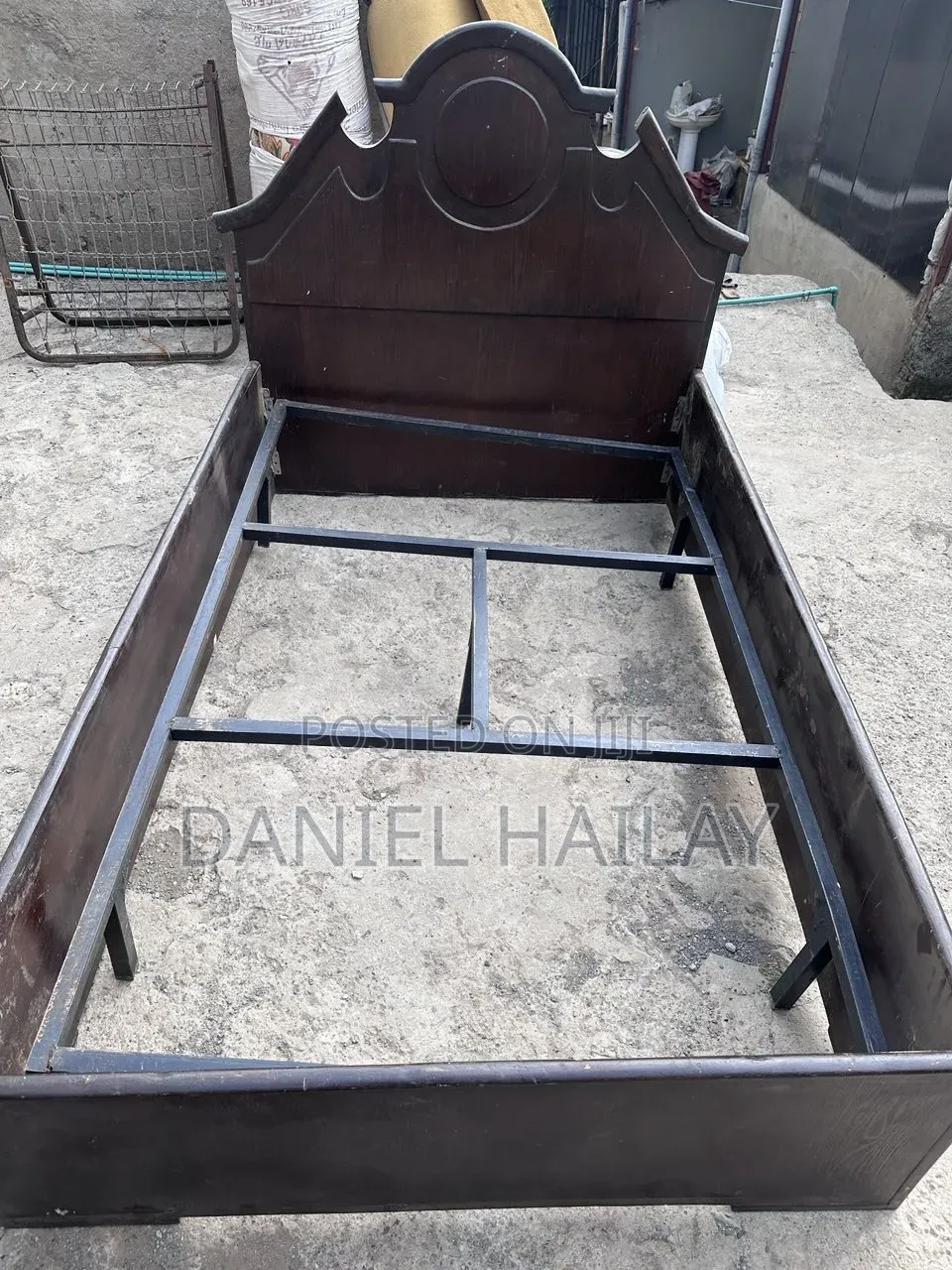 ኣልጋ (Bed) Used