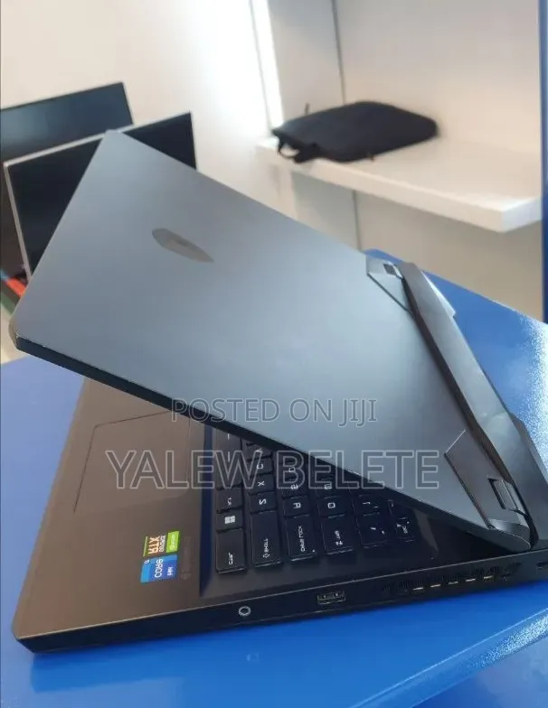 New Laptop MSI GP75 Leopard 16GB Intel Core i7 SSD 1T