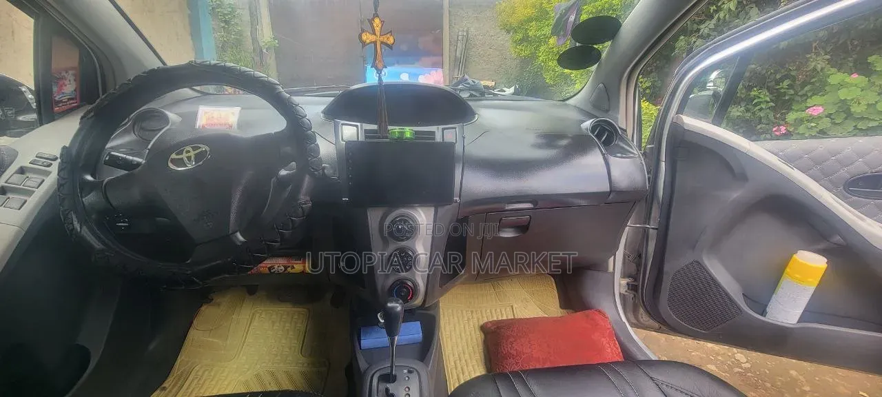 Toyota Yaris 2010