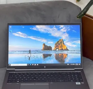 New Laptop HP ZBook Firefly G8 16GB Intel Core i5 SSD 512GB