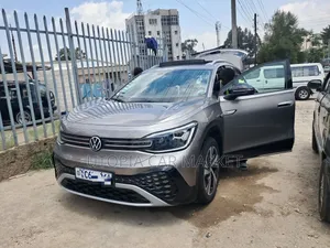 Volkswagen ID.6 2024