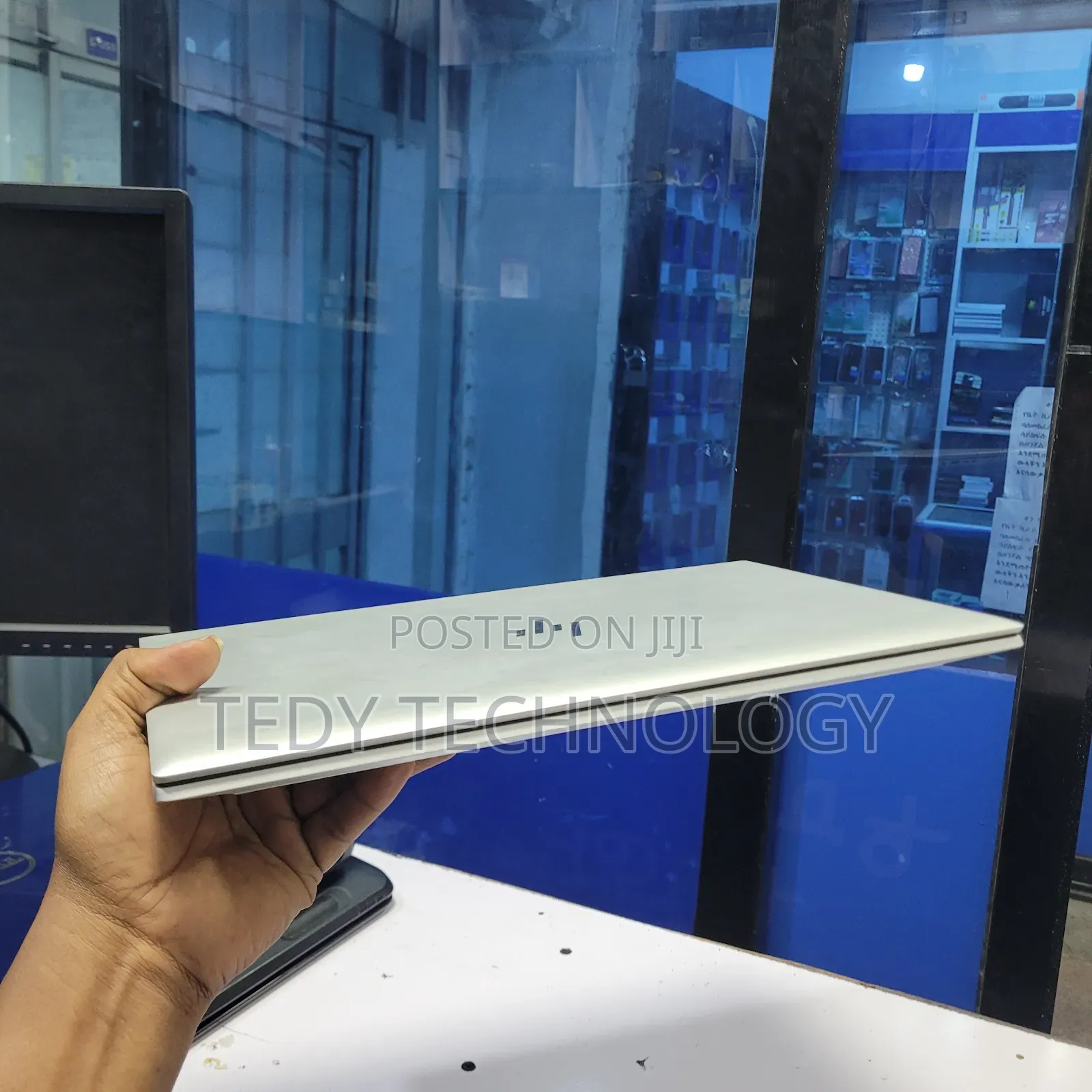 New Laptop HP EliteBook 840 G7 8GB Intel Core i5 SSD 512GB