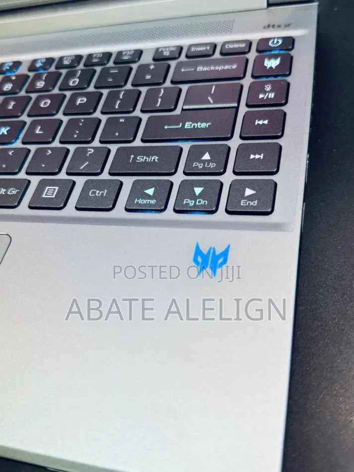New Laptop Acer Predator Helios Neo 16 16GB Intel Core i7 SSD 1T