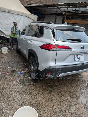 Toyota Corolla Cross Hybrid 2025 Silver