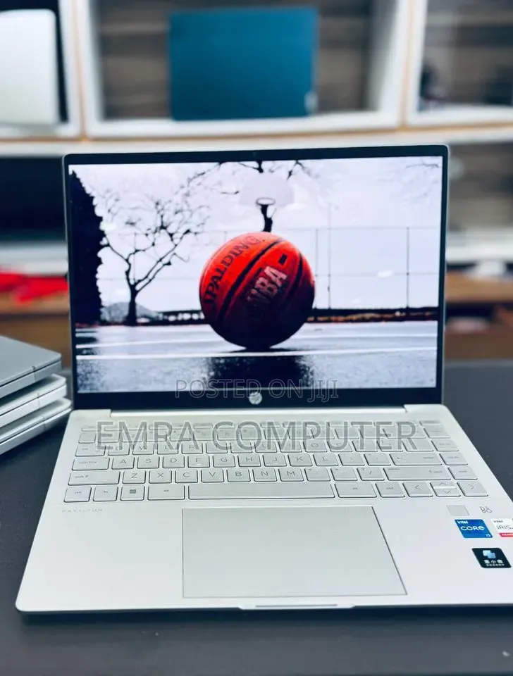 New Laptop HP 16GB Intel Core i5 SSD 512GB