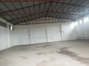 የሚከራይ መጋዝን ቃልቲ አስፓልት ዳር