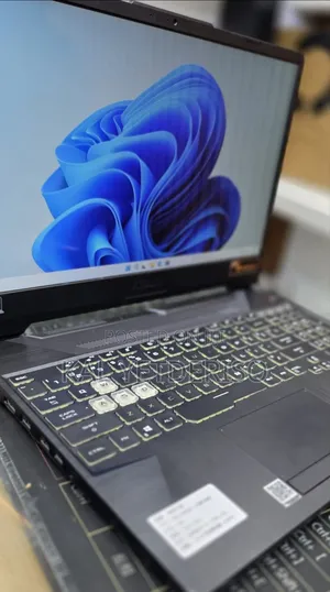 New Laptop Asus ROG Strix G15 16GB AMD Ryzen 9 SSD 512GB