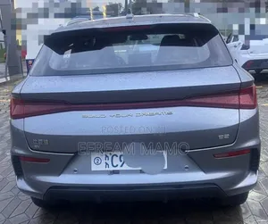 BYD E2 43 kWh 94 hp FWD 2025