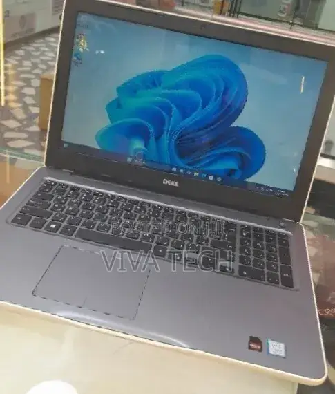 New Laptop Dell Inspiron 15 8GB Intel Core i7 SSD 1T