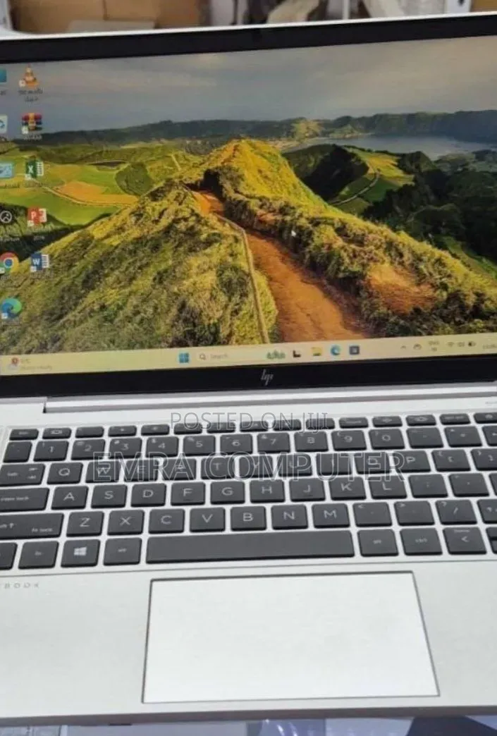 New Laptop HP EliteBook 830 G7 8GB Intel Core i7 SSD 512GB