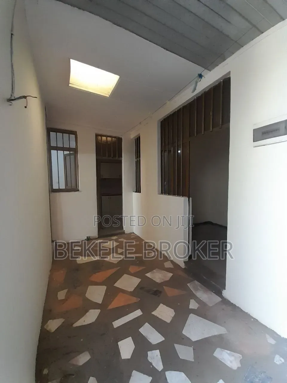 Furnished 4bdrm House in L Shape, Bole for sale