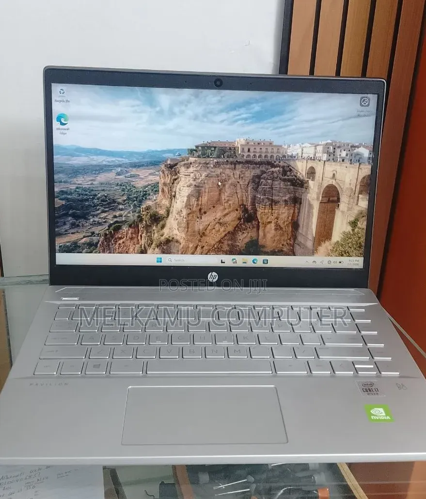 New Laptop HP Pavilion 14 16GB Intel Core i7 SSD 512GB