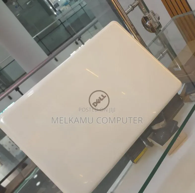 New Laptop Dell Inspiron 15 5567 24GB Intel Core i7 SSD 1T
