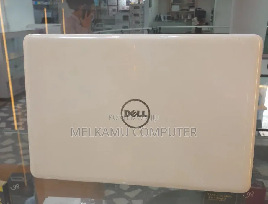 New Laptop Dell Inspiron 15 5567 24GB Intel Core i7 SSD 1T