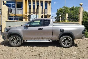 Toyota Hilux 2017 Silver