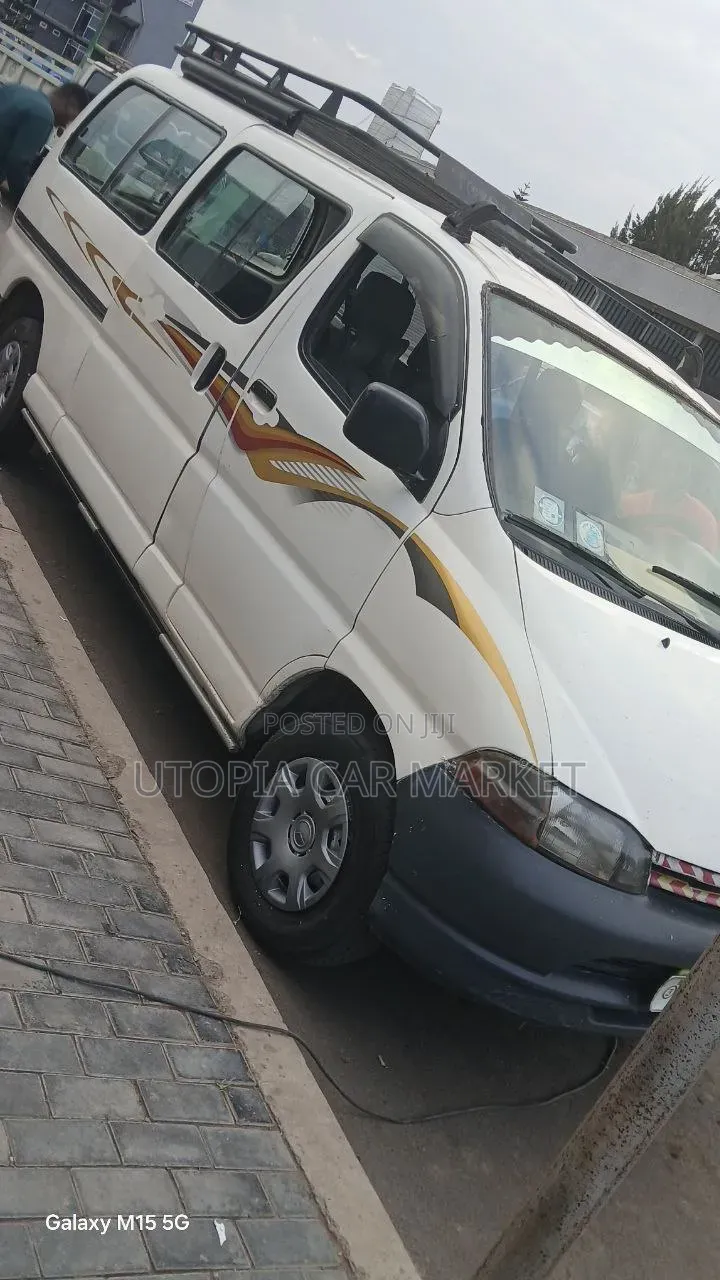 Toyota HiAce 2001