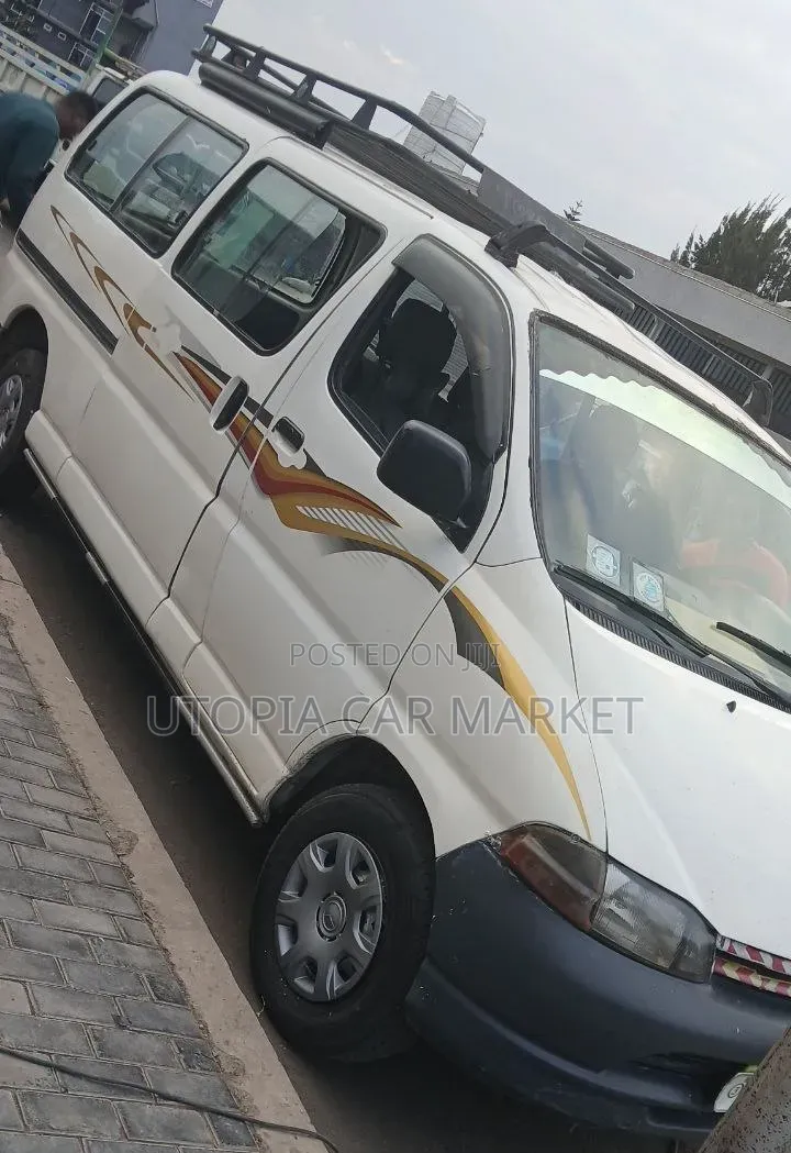 Toyota HiAce 2001