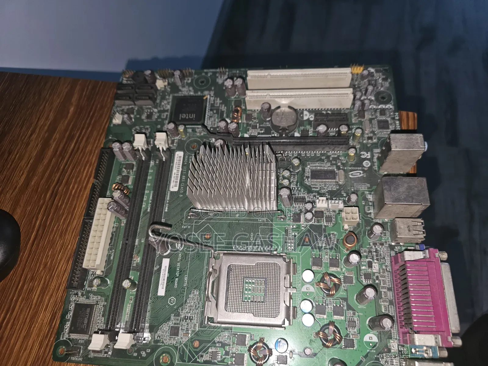 Used Intel D945gcnlmotherboard (Lga 775 / Ddr2)