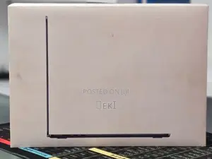 New Laptop Apple MacBook Air 2025 M4 16GB Apple M4 SSD 256GB