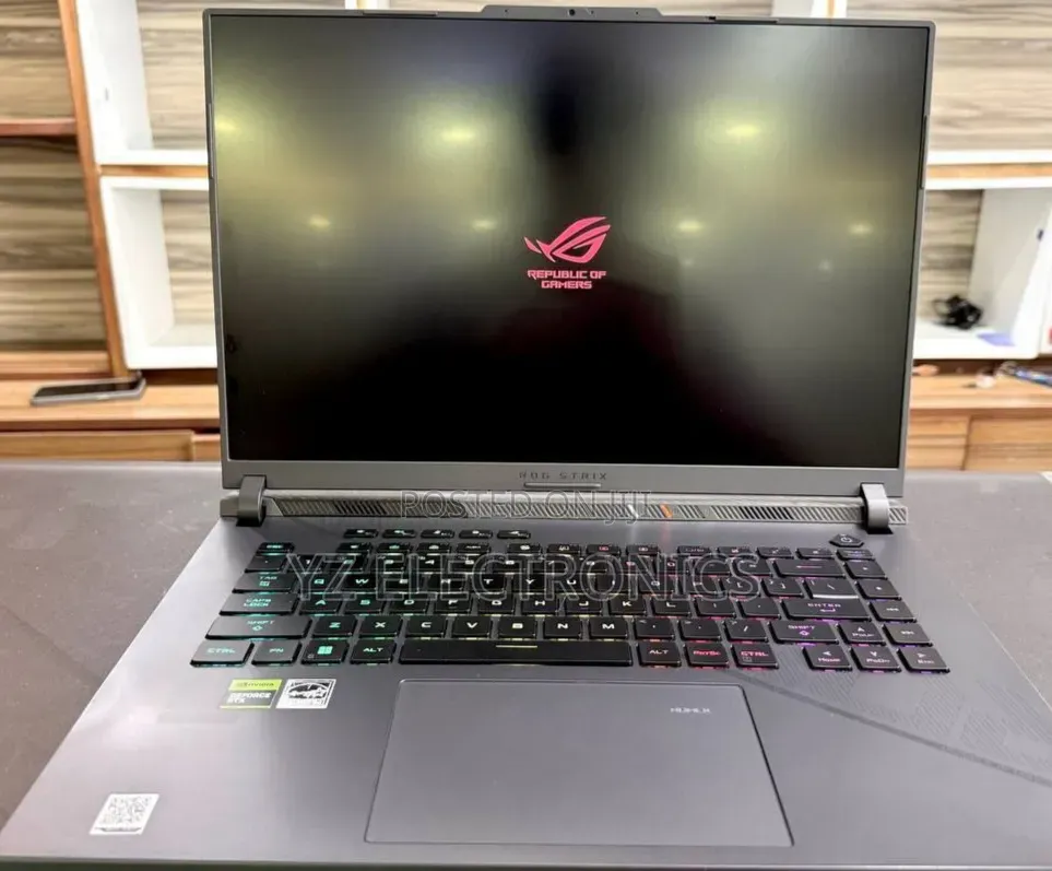 New Laptop Asus ROG Strix G15 16GB Intel Core i9 SSD 1T