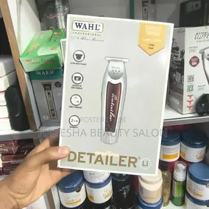 Wahl Professional 5-Star Series Cordless Detailer Li Trimmer.