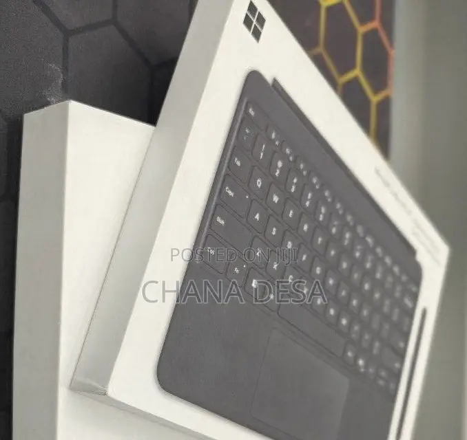 New Laptop Microsoft 16GB Qualcomm Snapdragon X Plus SSD 512GB