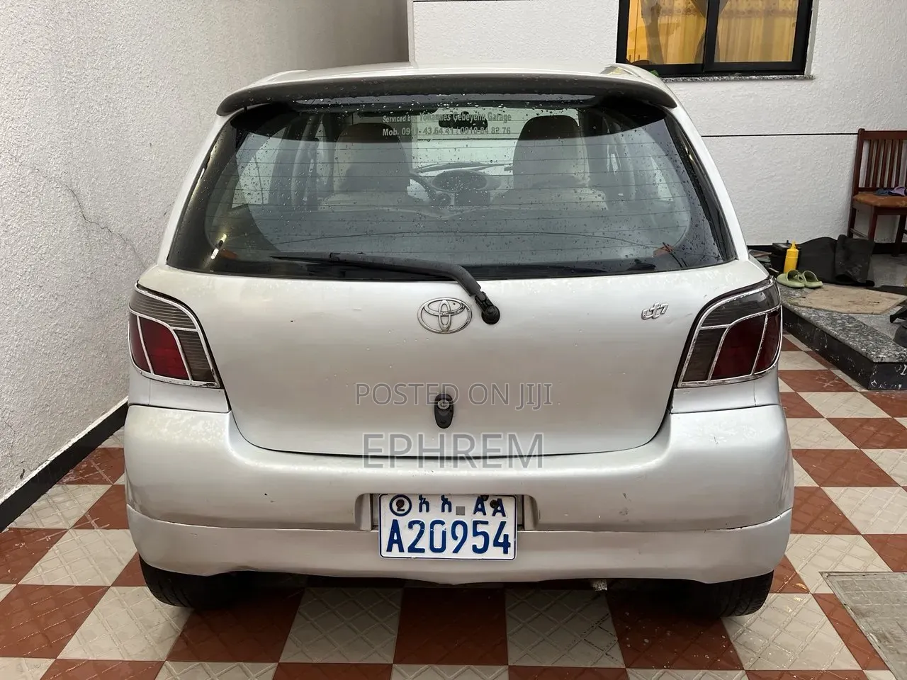 Toyota Vitz 2001 Silver