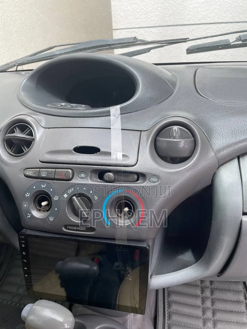 Toyota Vitz 2001 Silver