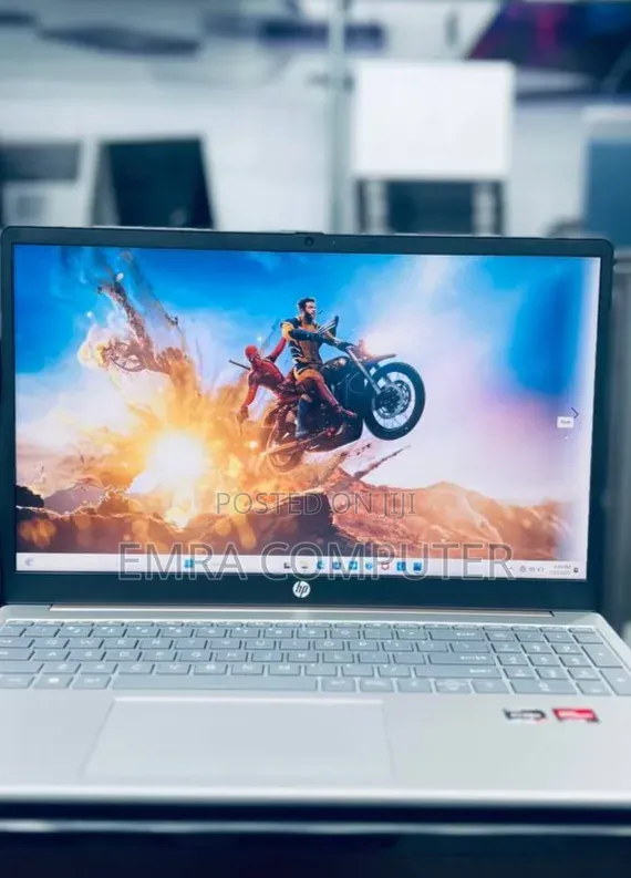 New Laptop HP 8GB AMD Ryzen 5 SSD 512GB