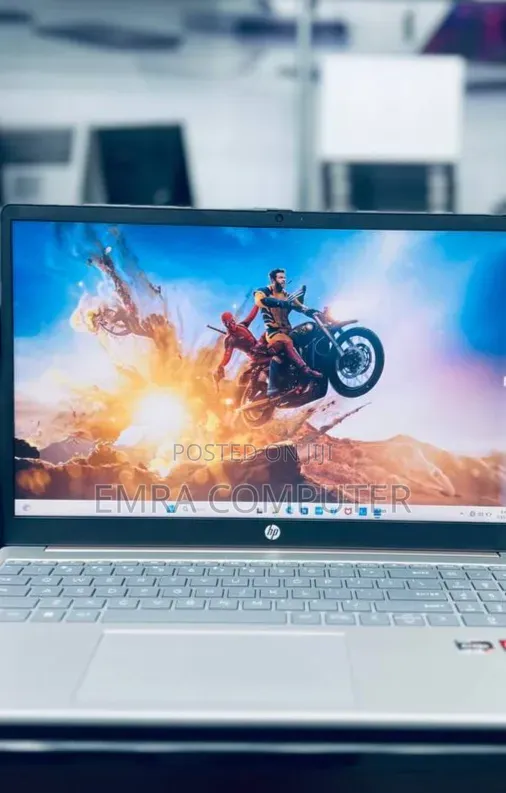New Laptop HP 8GB AMD Ryzen 5 SSD 512GB