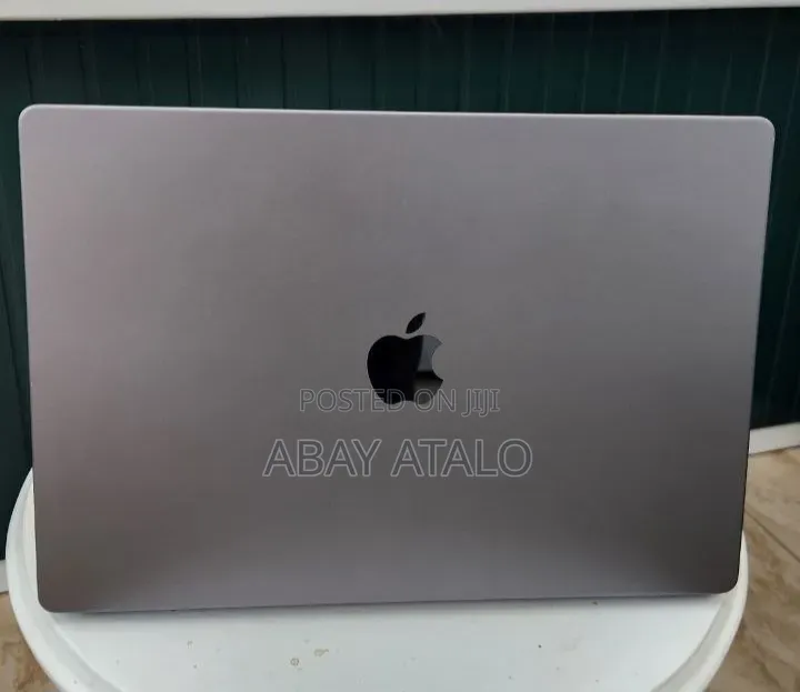 New Laptop Apple MacBook Pro 2021 M1 16GB Apple M1 Pro SSD 1T