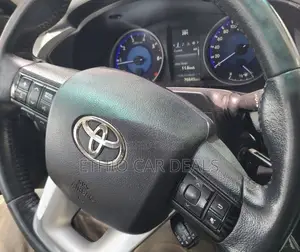 Toyota Hilux 2017 Gold