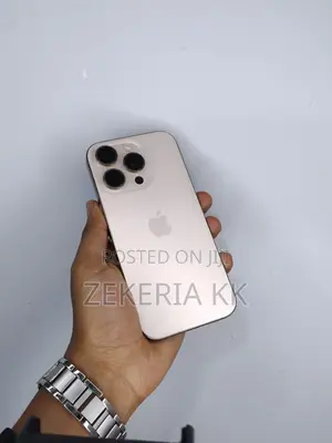 Apple iPhone 16 Pro 128 GB Gold