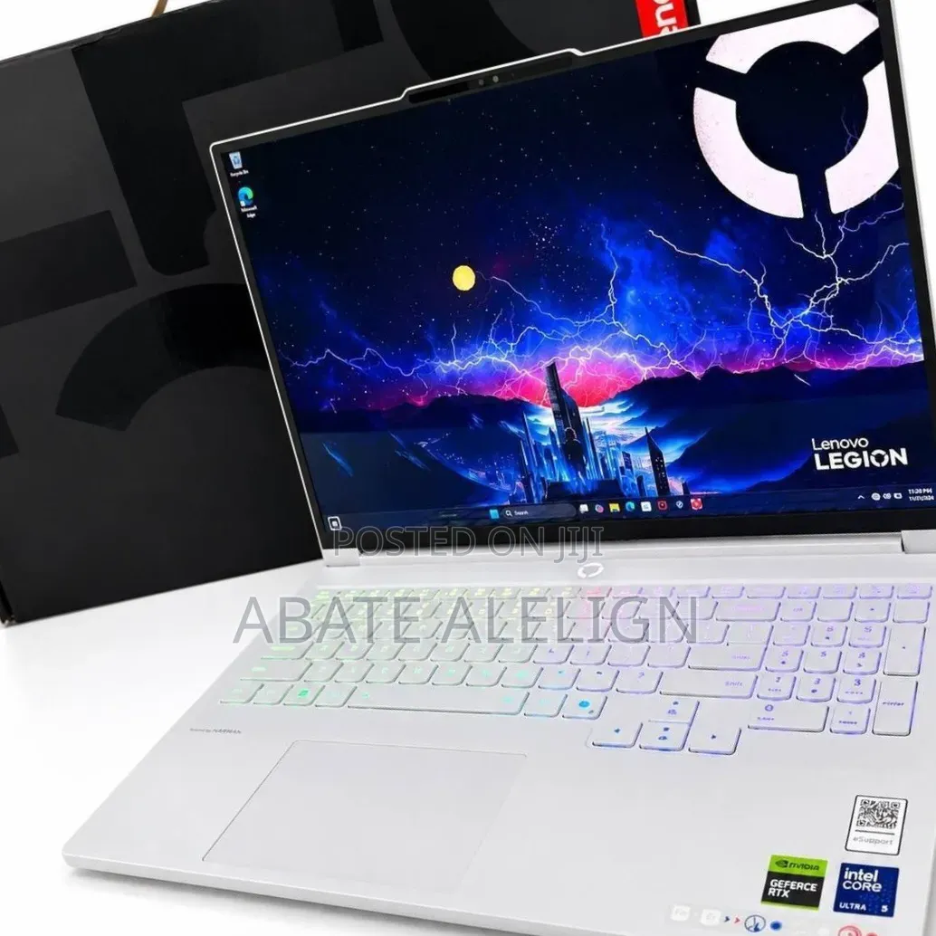New Laptop Lenovo Legion Pro 7 32GB Intel Core Ultra 9 SSD 1T