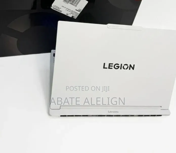 New Laptop Lenovo Legion Pro 7 32GB Intel Core Ultra 9 SSD 1T